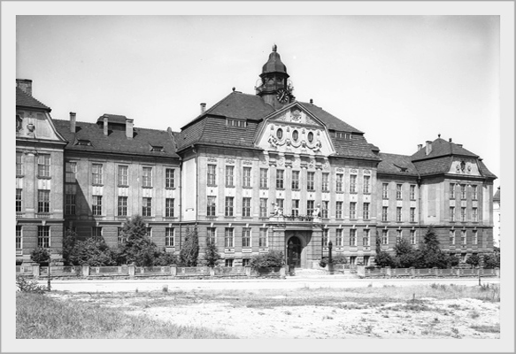 Szkoła Przemysłowa w Bielsku.