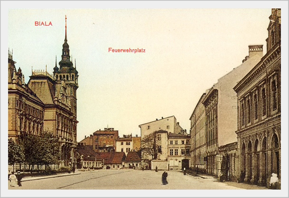 Plac Ratuszowy w Białej.